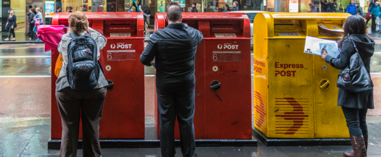 australia post 2017 holiday christmas parcel shipping